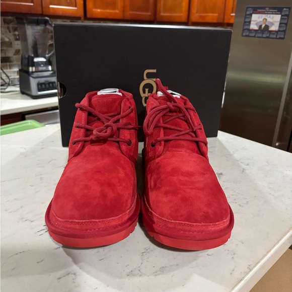 UGG Neumel Men's Chukka Boot Samba Red Lace-up Wool Scokliner M/3236 SBR - Picture 2 of 7
